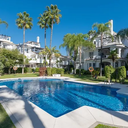 Apartment Mediterranean Hidden Treasure At Puerto Banus