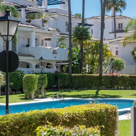 Apartment Mediterranean Hidden Treasure At Puerto Banus *