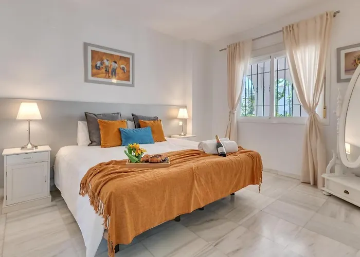 Mediterranean Hidden Treasure At Puerto Banus شقة