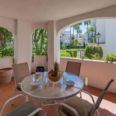 Mediterranean Hidden Treasure At Puerto Banus Apartment