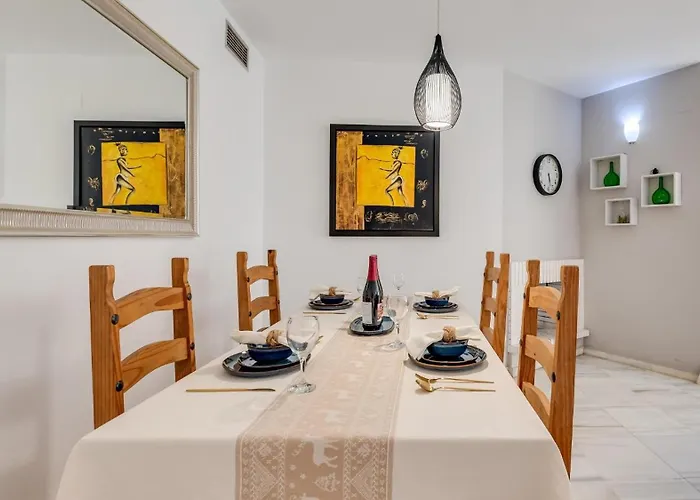 Mediterranean Hidden Treasure At Puerto Banus Apartment