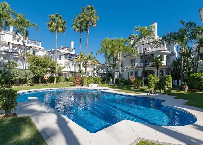 Apartment Mediterranean Hidden Treasure At Puerto Banus
